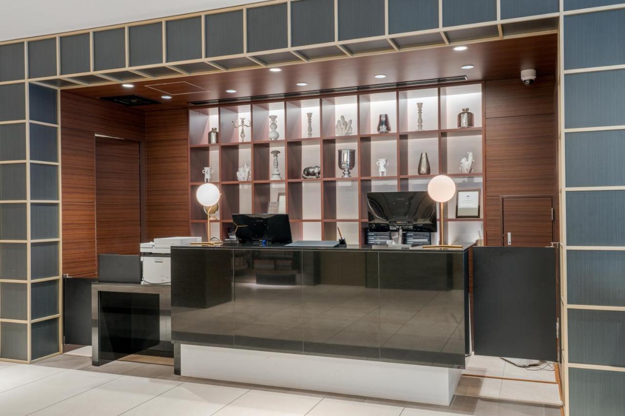 Quintessa Hotel Osaka Shinsaibashi Comic & Books Екстериор снимка