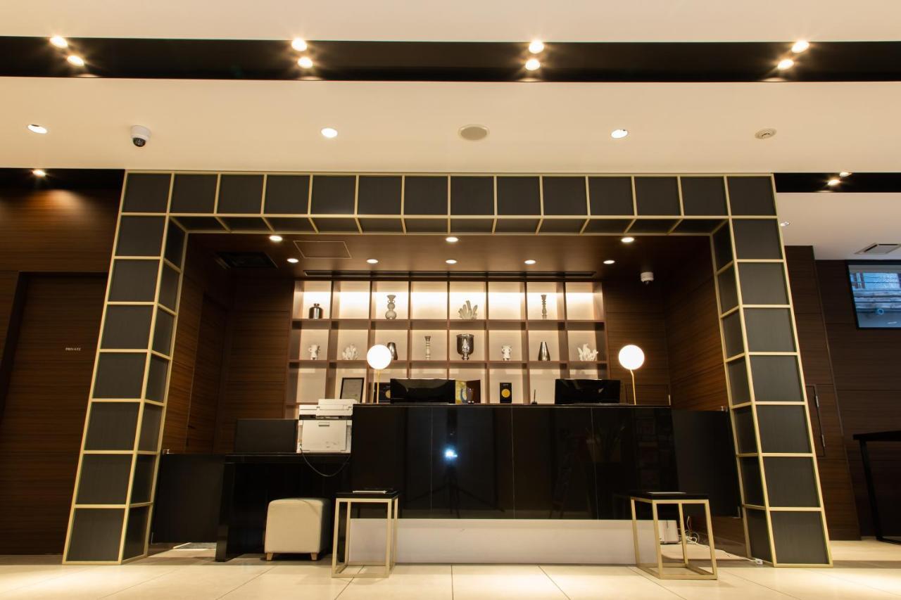 Quintessa Hotel Osaka Shinsaibashi Comic & Books Екстериор снимка