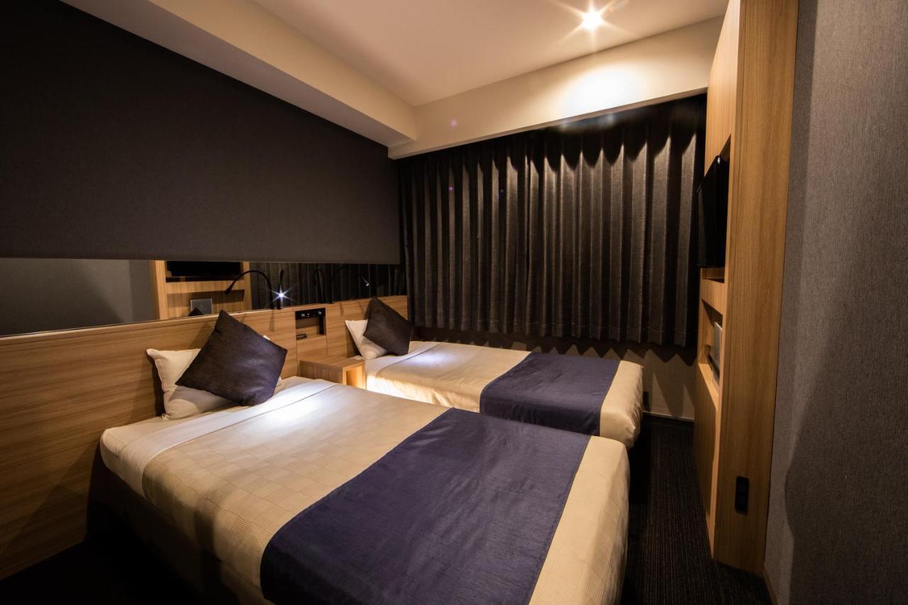 Quintessa Hotel Osaka Shinsaibashi Comic & Books Екстериор снимка